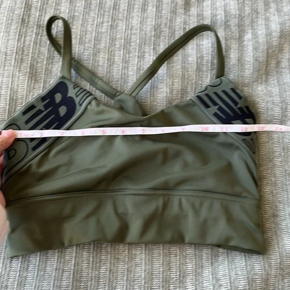 New Balance Sports Bra - Picture 4 of 6